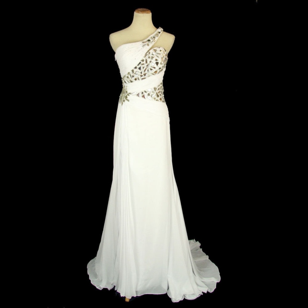 NEW RIVA White Ruched Beaded Bridal Wedding Dress